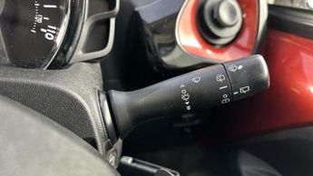 Peugeot 108 1.0 Collection Top! 5dr Petrol 2 Tronic Euro 6 (s/s) (72 ps)