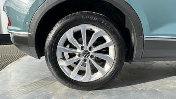 Volkswagen T-Roc 2.0 TSI Style SUV 5dr Petrol DSG 4Motion Euro 6 (s/s) (190 ps)