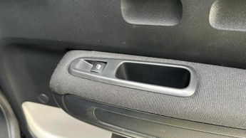 Citroen C3 1.2 PureTech PLUS Hatchback 5dr Petrol EAT6 Euro 6 (s/s) (110 ps