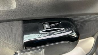 Citroen C3 1.2 PureTech PLUS Hatchback 5dr Petrol EAT6 Euro 6 (s/s) (110 ps