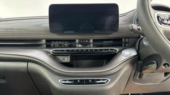 Fiat 500e 42kWh Giorgio Armani Hatchback 3dr Electric Auto (118 ps)