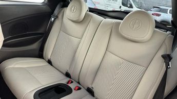 Fiat 500e 42kWh Giorgio Armani Hatchback 3dr Electric Auto (118 ps)