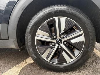 Kia Niro 1.6 GDi 2