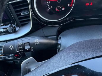 Kia XCeed 1.0 T-GDi 48V DCT PURE