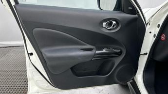 Nissan Juke 1.6 Tekna SUV 5dr Petrol XTRON Euro 6 (117 ps)