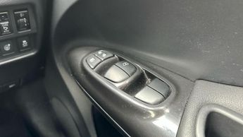 Nissan Juke 1.6 Tekna SUV 5dr Petrol XTRON Euro 6 (117 ps)