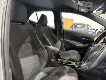 Toyota COROLLA 1.8 VVT-i Hybrid Icon Tech 5dr CVT