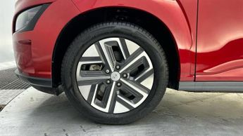 Hyundai KONA 39kWh SE Connect SUV 5dr Electric Auto (10.5kW Charger) (136 ps)