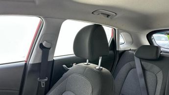 Hyundai KONA 39kWh SE Connect SUV 5dr Electric Auto (10.5kW Charger) (136 ps)