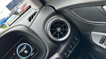 Hyundai KONA 39kWh SE Connect SUV 5dr Electric Auto (10.5kW Charger) (136 ps)