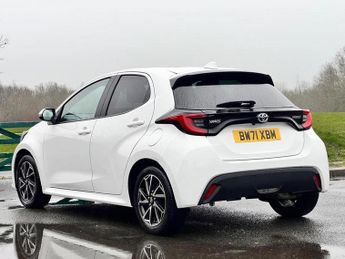 Toyota Yaris 1.5 VVT-h Design E-CVT Euro 6 (s/s) 5dr