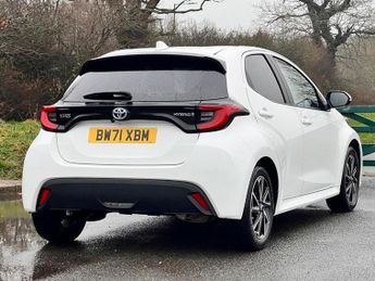 Toyota Yaris 1.5 VVT-h Design E-CVT Euro 6 (s/s) 5dr