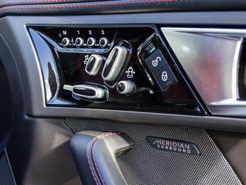 Jaguar F-Type 5.0 V8 R Coupe 2dr Petrol Auto Euro 5 (s/s) (550 ps)