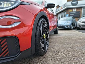 Abarth 600e 54kWh SUV 5dr Electric Auto (240 ps)