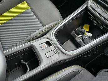 Abarth 600e 54kWh SUV 5dr Electric Auto (240 ps)