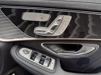 Mercedes-Benz EQC EQC 400 80kWh AMG Line (Premium Plus) Auto 4MATIC 5dr