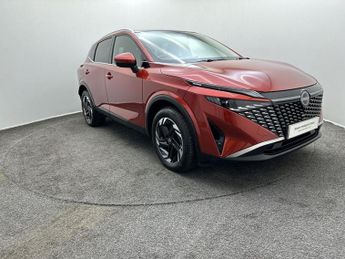 Nissan Qashqai 1.3 DiG-T MH 158 N-Connecta [Glass Roof] 5dr