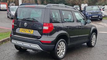 Skoda Yeti 2.0 TDI Elegance Outdoor 5dr Diesel DSG 4WD Euro 5 (140 ps) 4X4