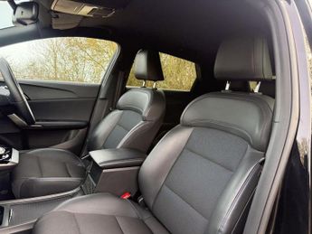 MG MG4 64kWh Trophy Long Range Auto 5dr