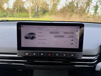 MG MG4 64kWh Trophy Long Range Auto 5dr