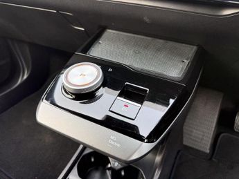 MG MG4 64kWh Trophy Long Range Auto 5dr