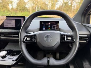 MG MG4 64kWh Trophy Long Range Auto 5dr