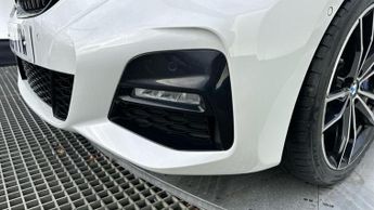 BMW 3 Series 2.0 320i M Sport Saloon 4dr Petrol Auto Euro 6 (s/s) (184 ps)