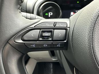 Toyota Yaris Excel Hev Cvt
