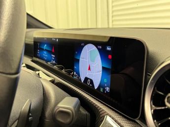 Mercedes-Benz A Class 1.3 A180 SE (Executive) Hatchback 5dr Petrol 7G-DCT | Full Servi