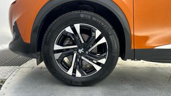 Peugeot E-2008 50kWh Allure Premium SUV 5dr Electric Auto (136 ps)