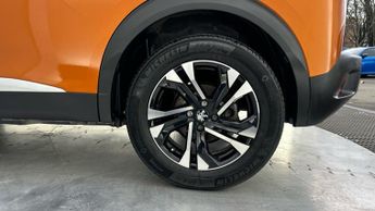 Peugeot E-2008 50kWh Allure Premium SUV 5dr Electric Auto (136 ps)