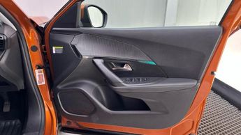 Peugeot E-2008 50kWh Allure Premium SUV 5dr Electric Auto (136 ps)