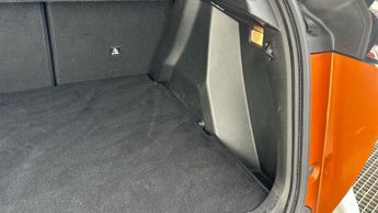 Peugeot E-2008 50kWh Allure Premium SUV 5dr Electric Auto (136 ps)