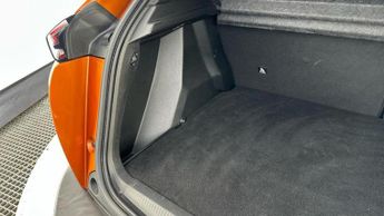 Peugeot E-2008 50kWh Allure Premium SUV 5dr Electric Auto (136 ps)