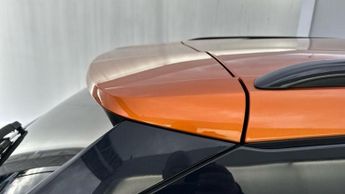 Peugeot E-2008 50kWh Allure Premium SUV 5dr Electric Auto (136 ps)