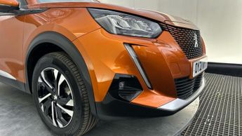 Peugeot E-2008 50kWh Allure Premium SUV 5dr Electric Auto (136 ps)