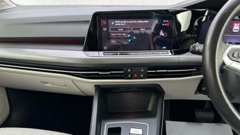 Volkswagen Golf 1.4 TSI 13kWh Style Hatchback 5dr Petrol Plug-in Hybrid DSG Euro