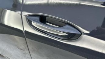 Volkswagen Golf 1.4 TSI 13kWh Style Hatchback 5dr Petrol Plug-in Hybrid DSG Euro