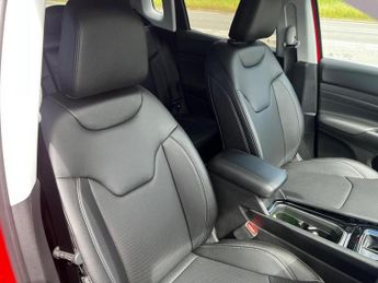 Jeep Compass 1.5 T4 e-Hybrid MHEV Summit DCT FWD Euro 6 (s/s) 5dr