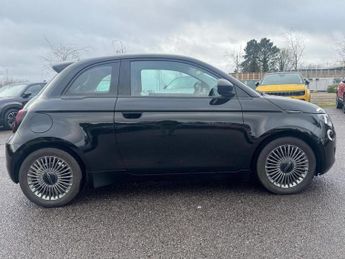 Fiat 500e 42kWh Icon Auto 3dr