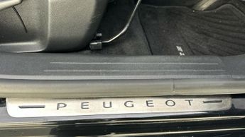 Peugeot E-208 50kWh GT Premium Hatchback 5dr Electric Auto (136 ps)