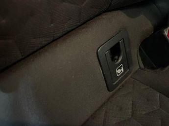 Toyota COROLLA 1.8 VVT-i Hybrid Icon Tech 5dr CVT