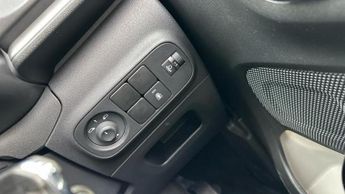 Citroen C3 1.2 PureTech PLUS Hatchback 5dr Petrol EAT6 Euro 6 (s/s) (110 ps