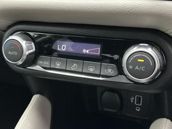 Nissan Micra 1.0 IG-T 92 Tekna 5dr CVT