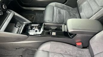 Citroen e-C4 50kWh e-series Hatchback 5dr Electric Auto (7.4kW Charger) (136 