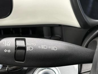 Fiat 500e 42kWh La Prima Hatchback 3dr Electric Auto (118 ps)