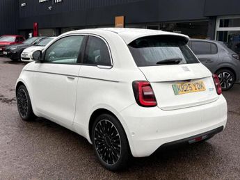 Fiat 500e 42kWh La Prima Hatchback 3dr Electric Auto (118 ps)