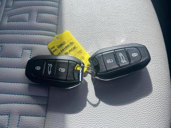 Fiat 600 1.2 MHEV La Prima e-DCT Euro 6 (s/s) 5dr