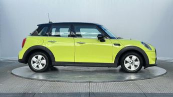 MINI Hatch 1.5 Cooper Classic Hatchback 5dr Petrol Steptronic Euro 6 (s/s) 