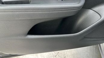 Vauxhall Mokka Electric 50kWh SRi Premium SUV 5dr Electric Auto (136 ps)